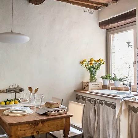 La Casa Di Alice Holiday home *